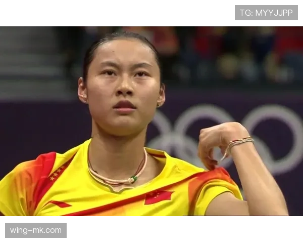 王仪涵李雪芮巅峰对决，羽毛球女单赛场激战再现