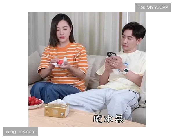 刘璇又发生活照，睡裤拎大牌包那张把我笑死了，这反差也太会演